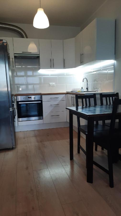Ursa - Wygodny Apartament I Bezplatny Parking Na Miejscu Apartment วอร์ซอ ภายนอก รูปภาพ