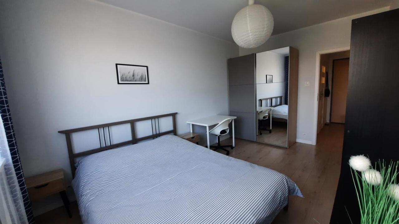 Ursa - Wygodny Apartament I Bezplatny Parking Na Miejscu Apartment วอร์ซอ ภายนอก รูปภาพ